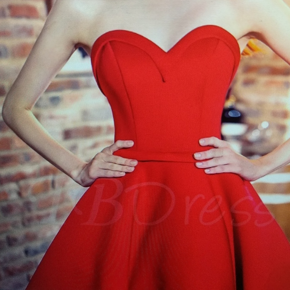 Dress - Picture 3 of 4